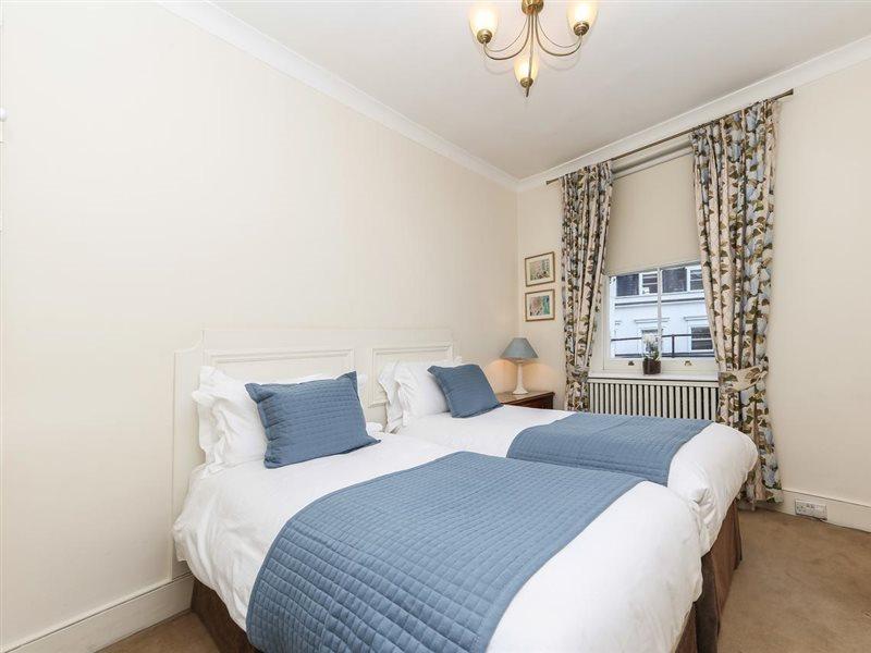 10 Curzon Street By Mansley Apartment Лондон Екстериор снимка